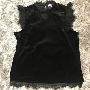 NWT Rose & Olive top